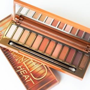 NAKED HEAT URBAN DECAY PALLET